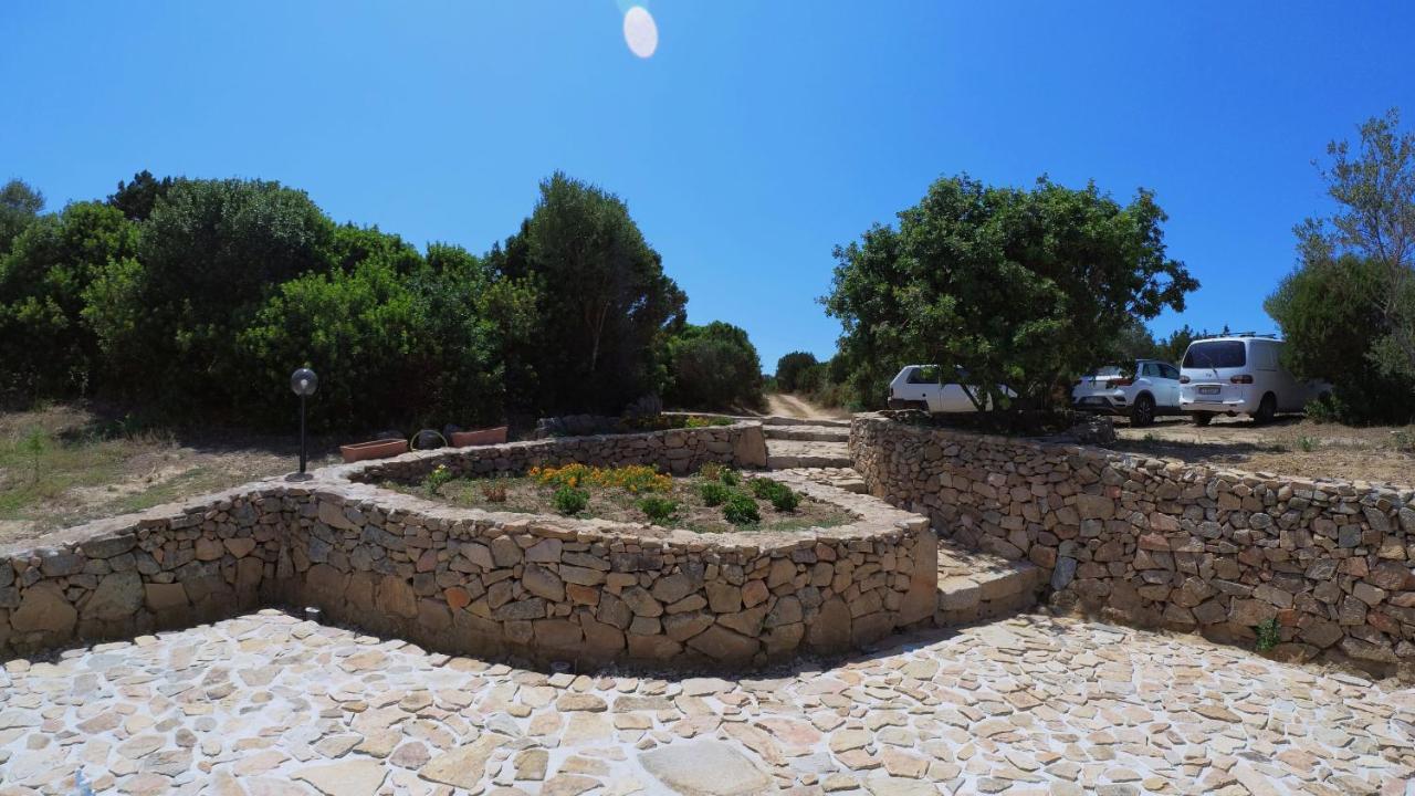 Monti Russu Natural Guest House Aglientu Exterior photo