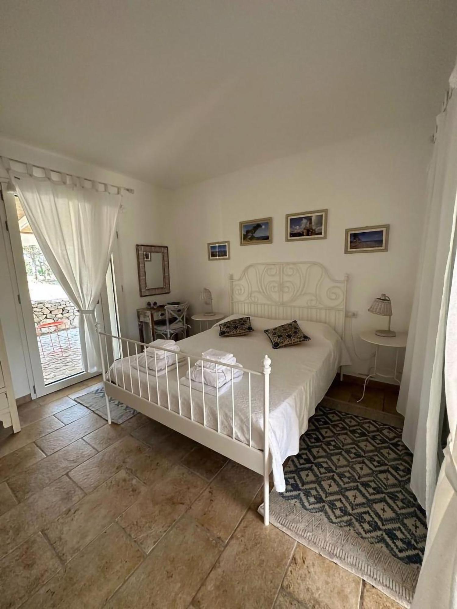 Monti Russu Natural Guest House Aglientu Exterior photo